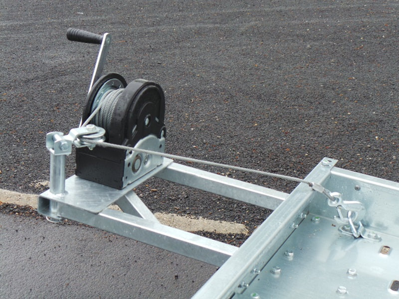 Einachsiger Autotransporter 1300 kg