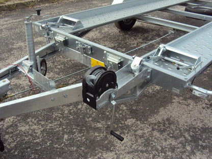 Einachsiger Autotransporter 1300 kg