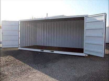 Weißer 20-Fuß-Container mit offenem Seitenzugang