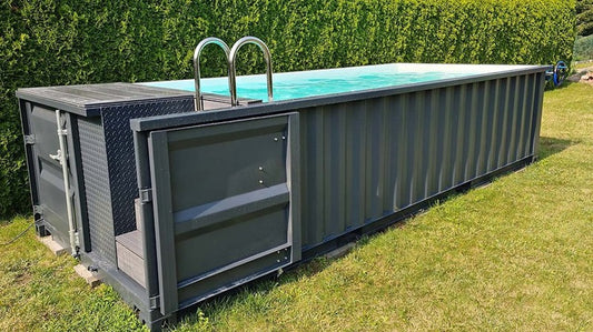 Modulares Schwimmbecken mit den Maßen 6,2 m x 2,5 m mit Gegenstromanlage, Sportbereich und Spa.