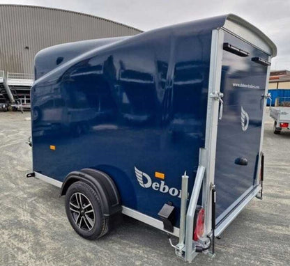 Pullman Debon Cargo 1300 blauer Anhänger mit Federung und Seitentür