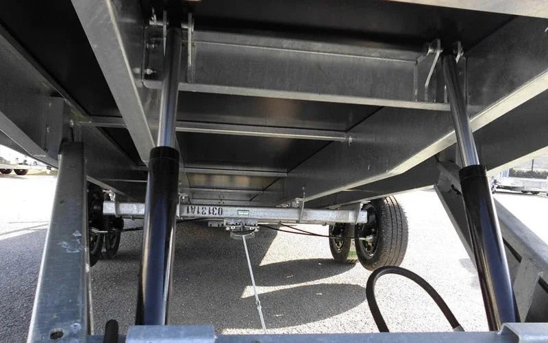 LIDER Plattformanhänger mit Unterbodenrädern – zulässiges Gesamtgewicht: 3500 kg – 2 Achsen mit Bremsen – 506 x 215 cm